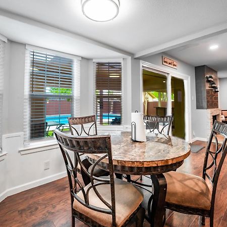 Spacious 4 Bedroom With Pool-Minutes To Seaworld And Lackland Afb San Antonio Luaran gambar