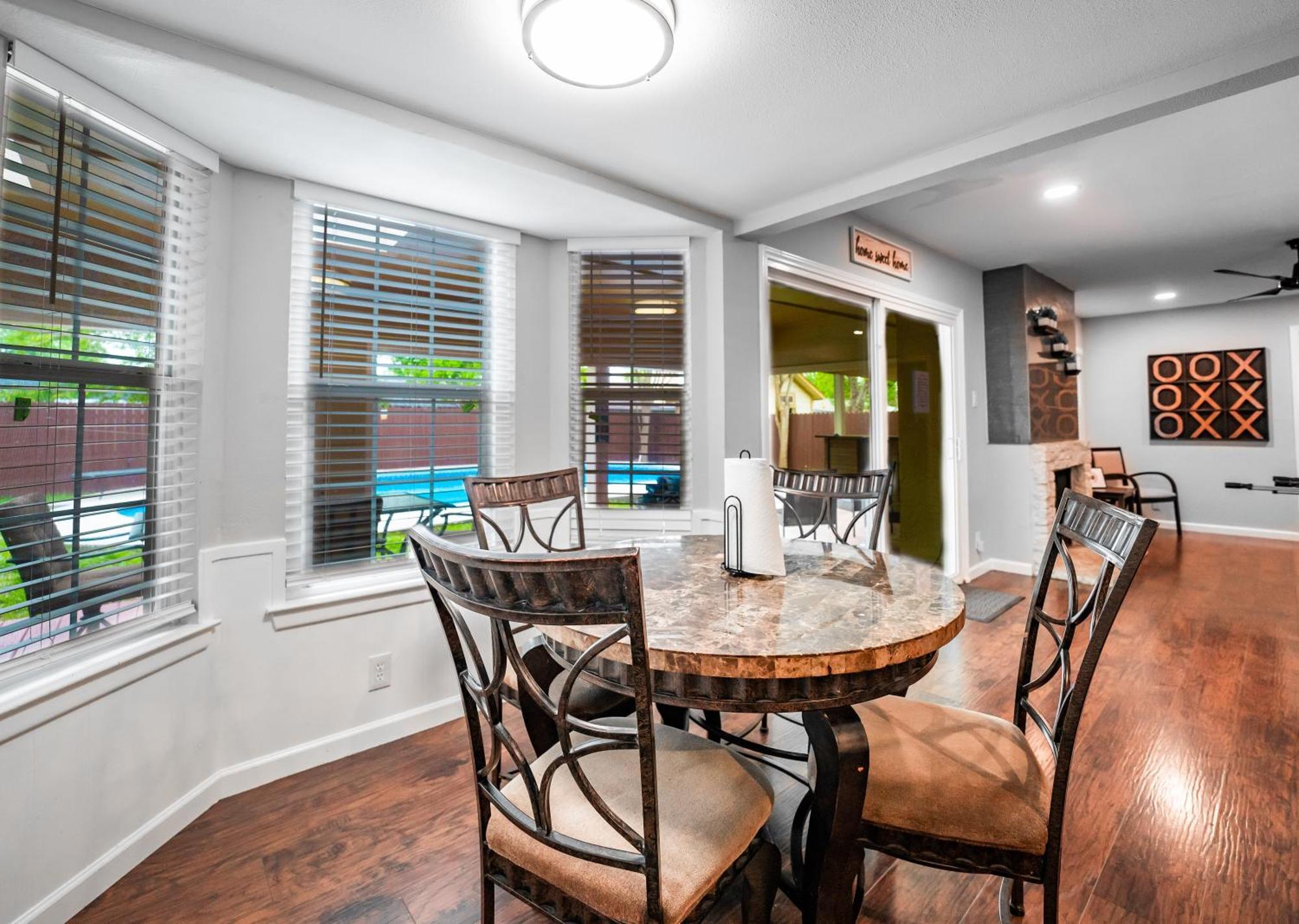 Spacious 4 Bedroom With Pool-Minutes To Seaworld And Lackland Afb San Antonio Luaran gambar